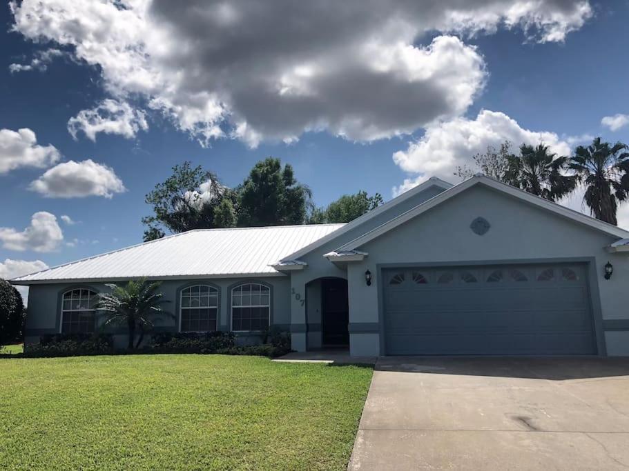 Beautiful Home Across The Street From Lake June! レークプラシッド エクステリア 写真